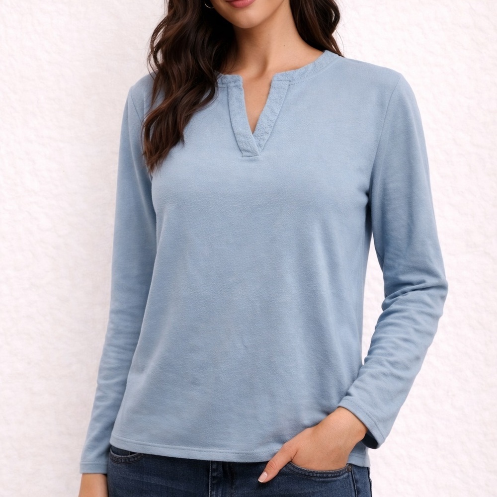 ✨Orvis Light Blue Split-Neck Long Sleeve Top